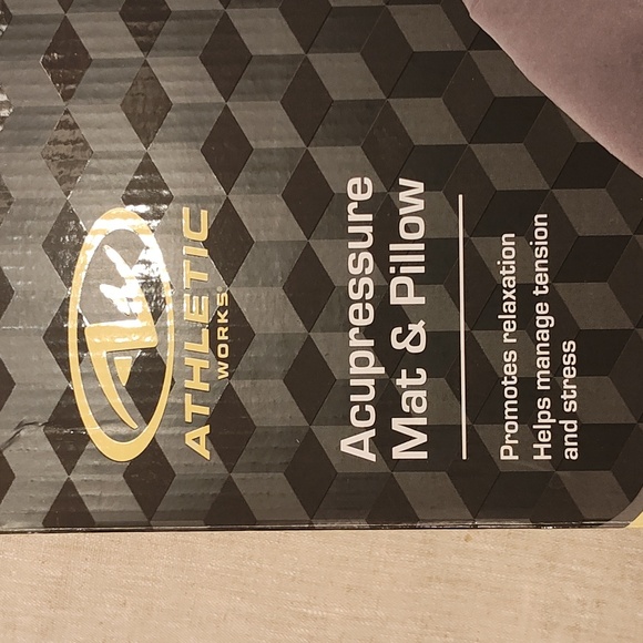 ACUPRESSURE MAT AND PILLOW - Picture 2 of 12